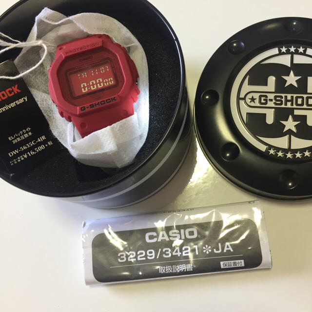 G-SHOCK(ジーショック)のG-shock dw5635 35anniversary red out メンズの時計(腕時計(デジタル))の商品写真