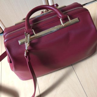 チャールズアンドキース(Charles and Keith)のCharles&Keith☆ワインレッドボストンバッグ美品！(ショルダーバッグ)