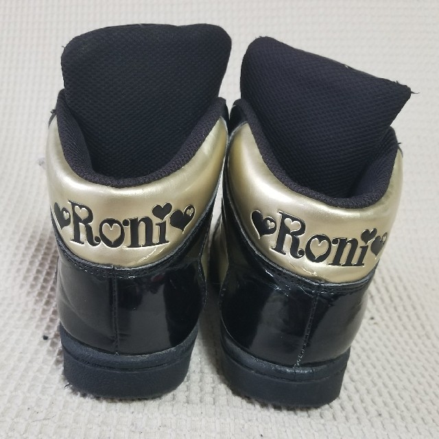 RONI(ロニィ)のRONI１８センチ キッズ/ベビー/マタニティのキッズ靴/シューズ(15cm~)(スニーカー)の商品写真
