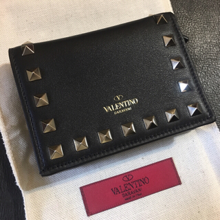 ヴァレンティノ(VALENTINO)の【新品】VALENTINO 二つ折り財布【正規品】(財布)