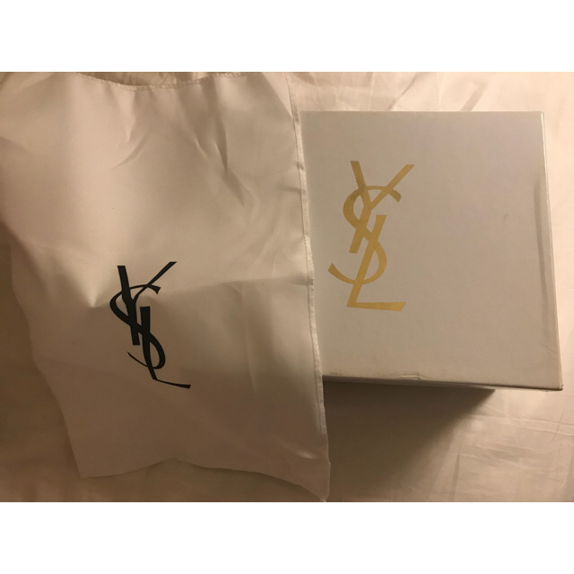 Saint Laurent(サンローラン)のYSL ショルダーバック(今日限りの出品とさせていただきます！) レディースのバッグ(ショルダーバッグ)の商品写真