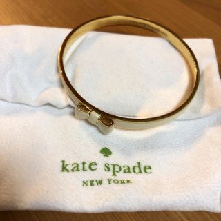 ケイトスペードニューヨーク(kate spade new york)のケイトスペード  リボンバングル(ブレスレット/バングル)