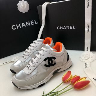 CHANEL スニーカー　レディース