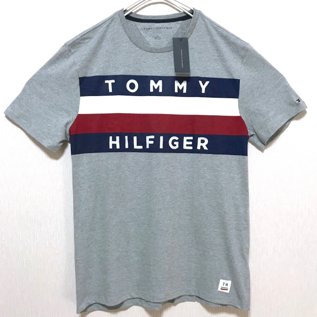 TOMMY HILFIGER(トミーヒルフィガー)の日本未発 XXL相当 新品 トミーヒルフィガー フラッグ Tシャツ グレー XL メンズのトップス(Tシャツ/カットソー(半袖/袖なし))の商品写真