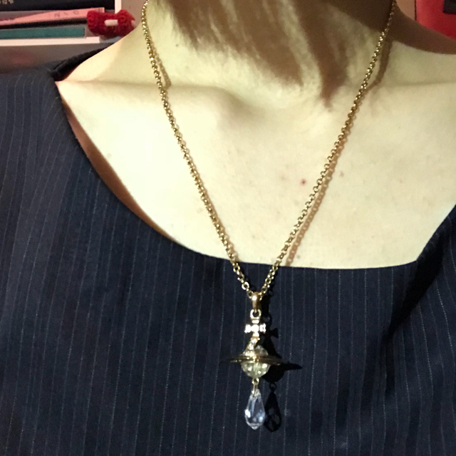 Vivienne Westwood(ヴィヴィアンウエストウッド)のヴィヴィアン クリスタルドロップネックレス レディースのアクセサリー(ネックレス)の商品写真