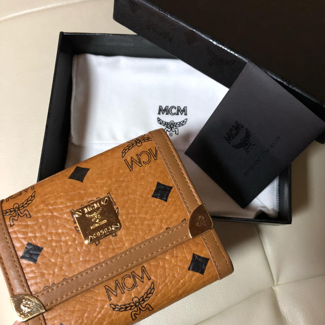 MCM(エムシーエム)のMCM 三つ折りミニウォレット レディースのファッション小物(財布)の商品写真