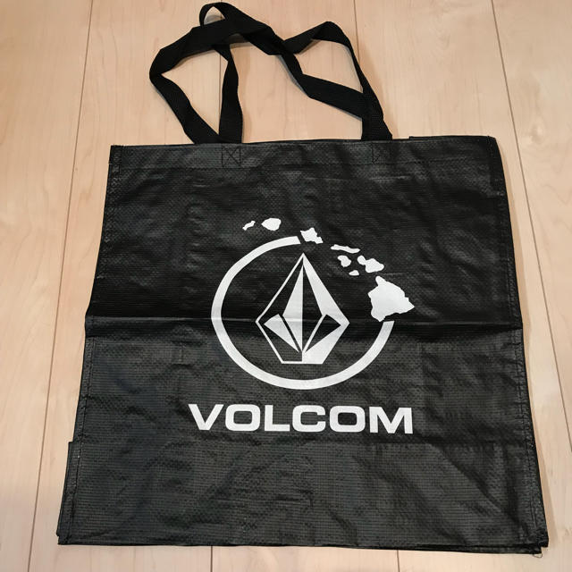 volcom(ボルコム)の新品未使用  volcomビーチバッグ  エコバッグ スポーツ/アウトドアのスポーツ/アウトドア その他(サーフィン)の商品写真