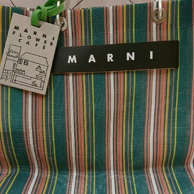 Marni(マルニ)の新品未使用 MARNI マルニフラワーカフェ グリーンストライプバッグ レディースのバッグ(かごバッグ/ストローバッグ)の商品写真