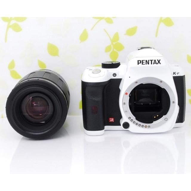 PENTAX(ペンタックス)の★かわいいホワイト♪スマホ転送OK＋望遠レンズ付☆ペンタックス K-r★ スマホ/家電/カメラのカメラ(デジタル一眼)の商品写真