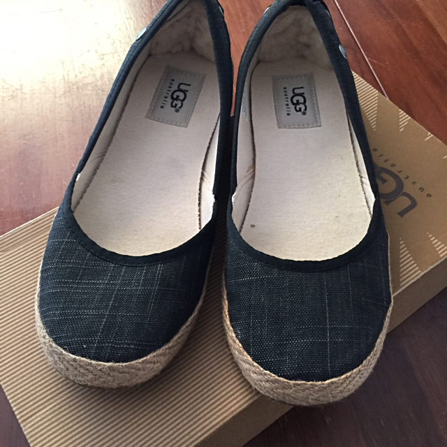 UGG(アグ)の🌈UGGシューズ美品✨ レディースの靴/シューズ(バレエシューズ)の商品写真