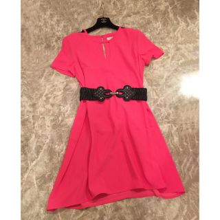 ビーシービージーマックスアズリア(BCBGMAXAZRIA)のTRINA TURK NY購入 ワンピ  ピンク M(ひざ丈ワンピース)