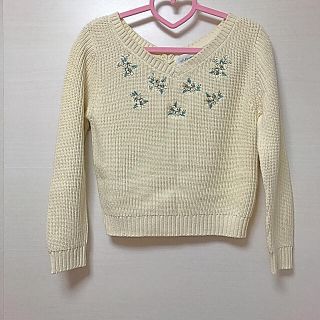 ジルバイジルスチュアート(JILL by JILLSTUART)の【🌺なぁな様 専用🌺】JILL by JILL STUARTの花柄刺繍ニット(ニット/セーター)