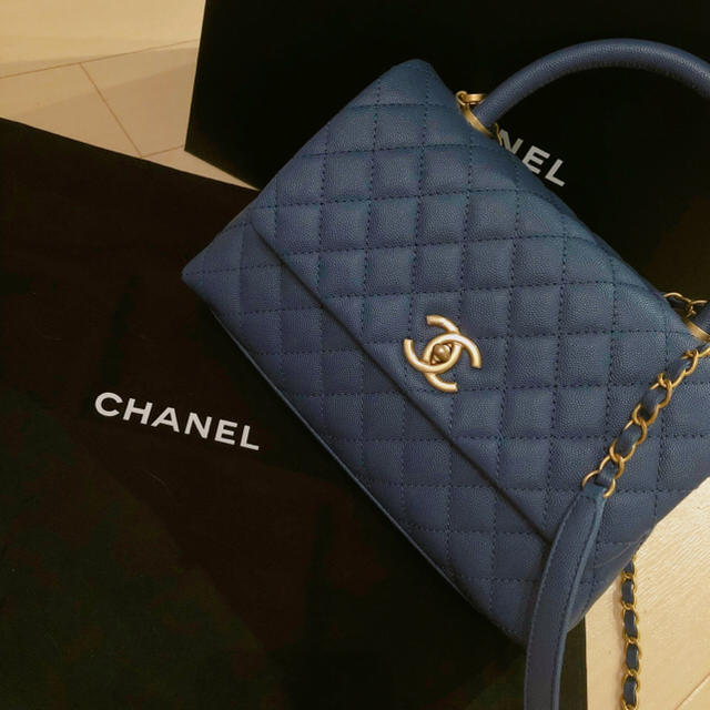 CHANEL(シャネル)のchanel 新品ココハンドル   コバルトブルー 2018新作 レディースのバッグ(ショルダーバッグ)の商品写真