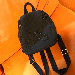 トリーバーチ(Tory Burch)のあかりん様専用★トリバーチ  ロゴ入りキルティングナイロンリュック黒(リュック/バックパック)