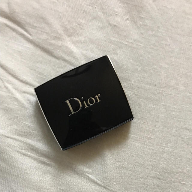 Dior(ディオール)の新品未使用 ディオール ブラッシュ 756 ミニ チーク コスメ/美容のベースメイク/化粧品(チーク)の商品写真