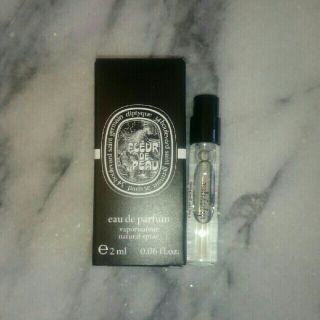 ディプティック(diptyque)のdiptyque★FLEUR DE PEAU フルール ドゥ ポー(香水(女性用))