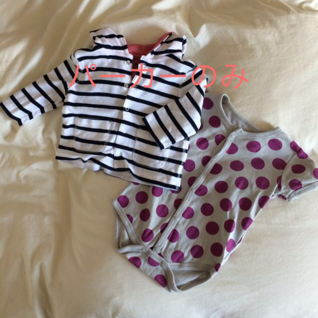 babyGAP(ベビーギャップ)のGapパーカー＆ノーブランドロンパース キッズ/ベビー/マタニティのキッズ服女の子用(90cm~)(その他)の商品写真