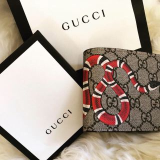 Gucci - GUCCI スネーク 折財布 シリアルナンバーありの通販 by Na