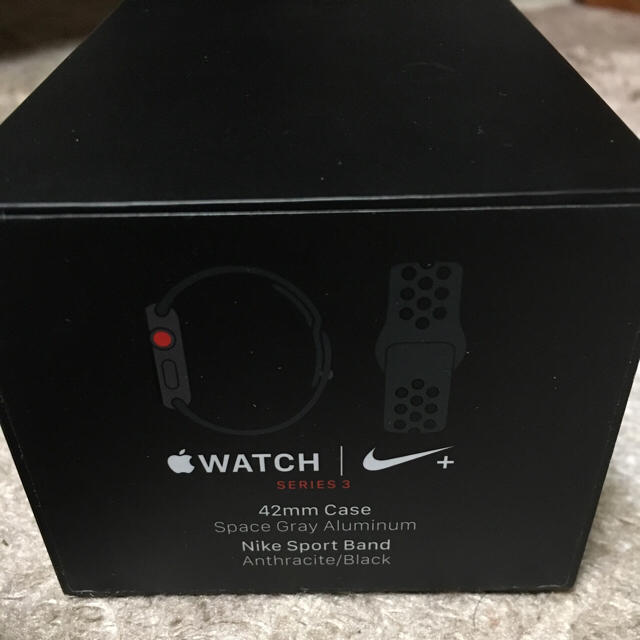 Apple Watch(アップルウォッチ)の値下げ Apple Watch series 3 42mm NIKE + スマホ/家電/カメラのスマートフォン/携帯電話(スマートフォン本体)の商品写真