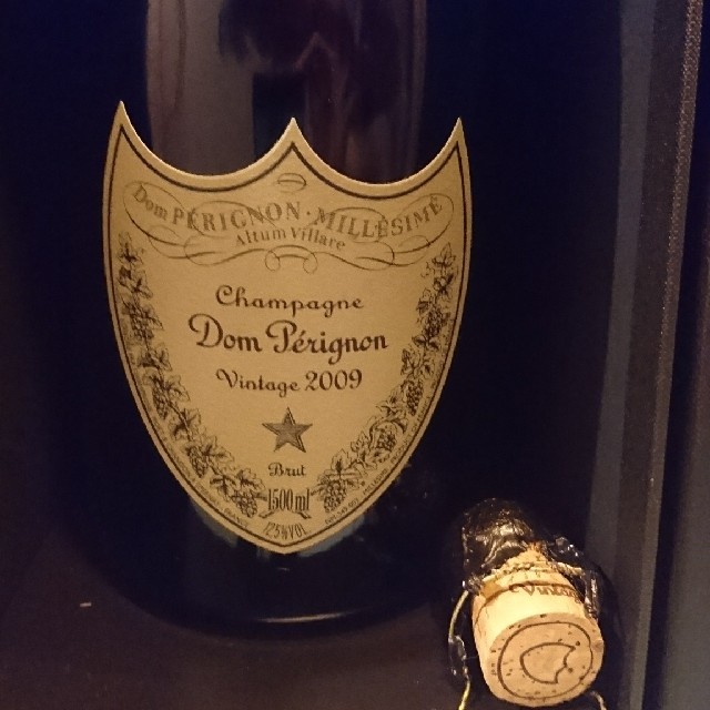 Dom Pérignon(ドンペリニヨン)のドン・ペリニヨン マグナム箱付き空瓶！ 食品/飲料/酒の酒(シャンパン/スパークリングワイン)の商品写真