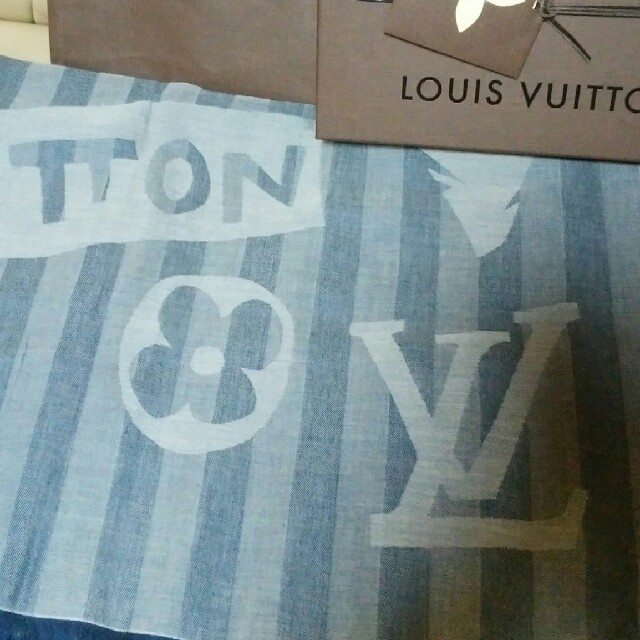 LOUIS VUITTON(ルイヴィトン)のぎゅうぎゅう様。専用。 レディースのファッション小物(ストール/パシュミナ)の商品写真