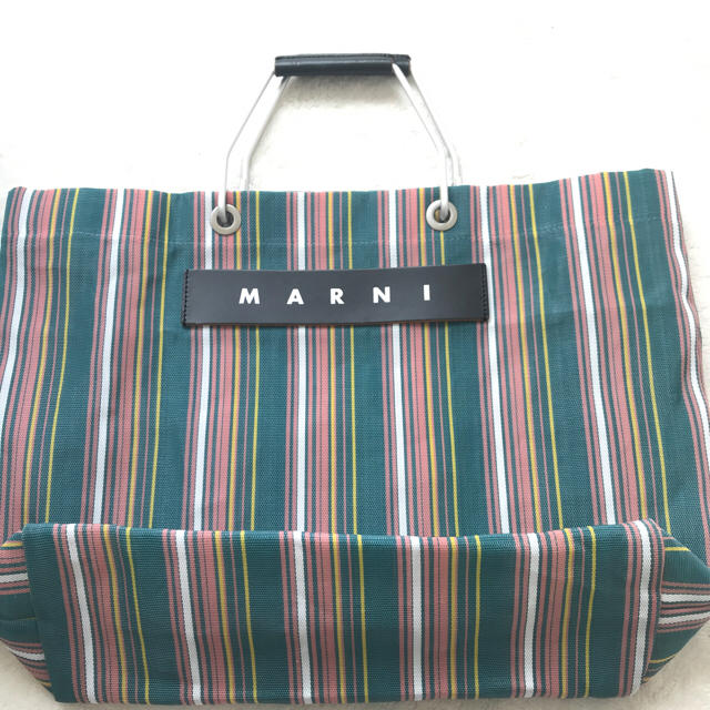 Marni(マルニ)のマルニフラワーカフェ トートバッグ レディースのバッグ(トートバッグ)の商品写真