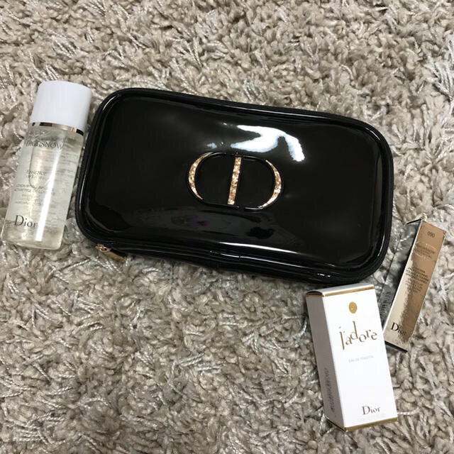 Dior(ディオール)のDior ディオール マルチセット☆全て未使用品(^^) コスメ/美容のキット/セット(コフレ/メイクアップセット)の商品写真