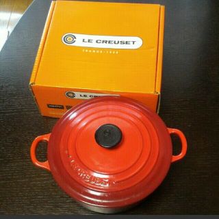 ルクルーゼ(LE CREUSET)のル・クルーゼ　　20センチ　レッド(鍋/フライパン)