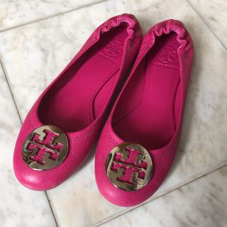 トリーバーチ(Tory Burch)のree様 専用！！ トリーバーチ ハワイ限定ピンク フラットシューズ(バレエシューズ)