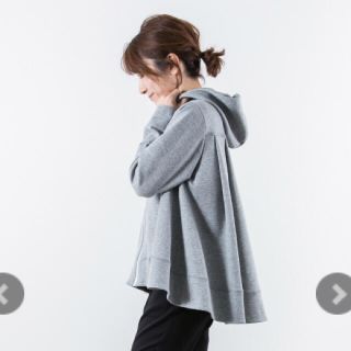 YORI タックフレアパーカー-