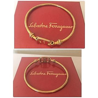 フェラガモ(Ferragamo)のフェラガモ ゴールドブレスレット バングル(ブレスレット/バングル)