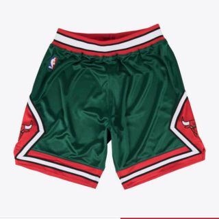 ミッチェルアンドネス(MITCHELL & NESS)のmitchell&ness ミッチェルアンドネス シカゴ ブルズ バスパン(ショートパンツ)