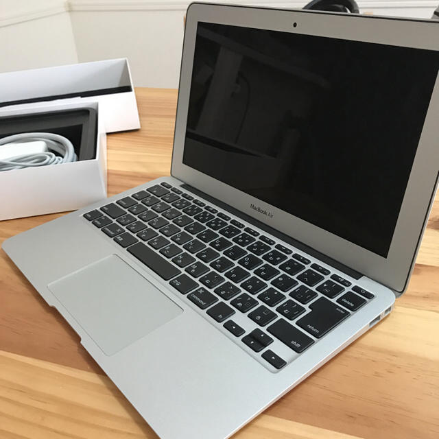 ジャンク品　MacBook Air (M1 2020)スマホ/家電/カメラ