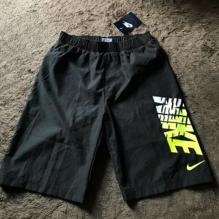 ナイキ(NIKE)の新品 NIKE ナイキ 水着 海パン150cm M 黒 蛍光黄緑 スイムウエア(水着)