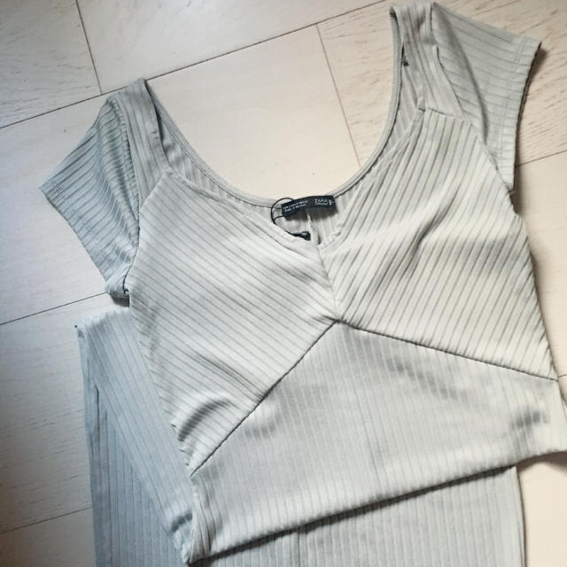 ZARA(ザラ)のZARAザラワンピース水色グレー レディースのワンピース(ひざ丈ワンピース)の商品写真