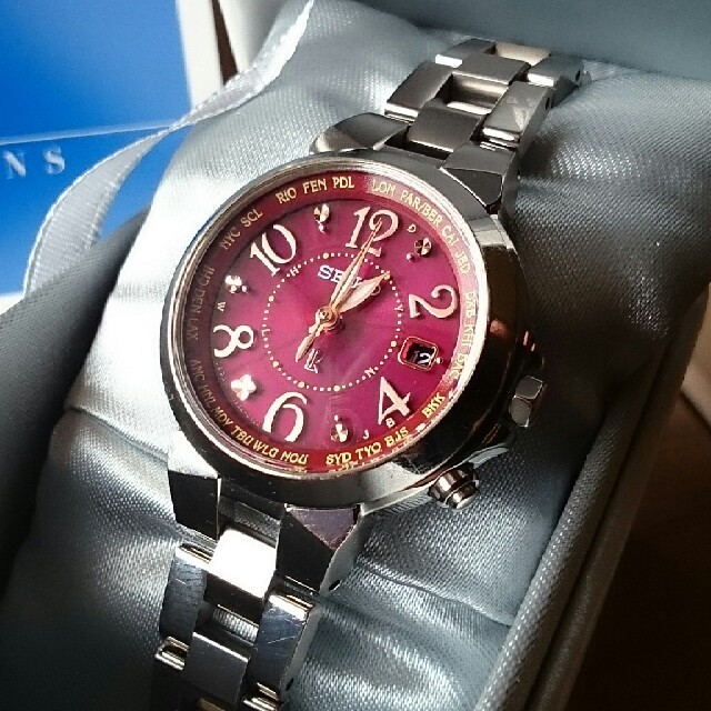 SEIKO - SEIKO LUCKY PASSPORT TITAN SSQV003の通販 by kc&sun's shop ... 美品 SEIKO LUKIA SSQV003 レディース