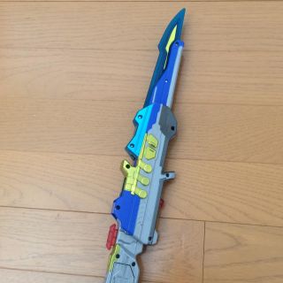 ウルトラマンセット〜ナイトティンバー、ビクトリーランサー