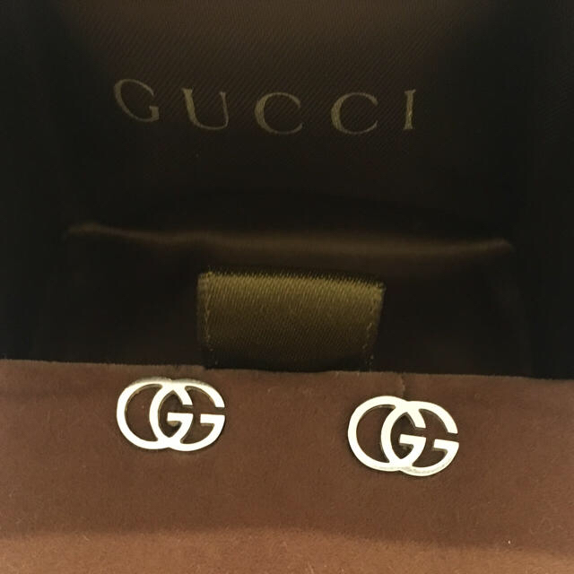 Gucci(グッチ)のGGスタッズピアス レディースのアクセサリー(ピアス)の商品写真