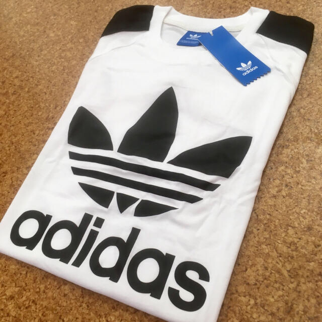 adidas(アディダス)の【新品・未使用・Sサイズ】特別価格‼️アディダス オリジナルス Tシャツ S メンズのトップス(Tシャツ/カットソー(半袖/袖なし))の商品写真