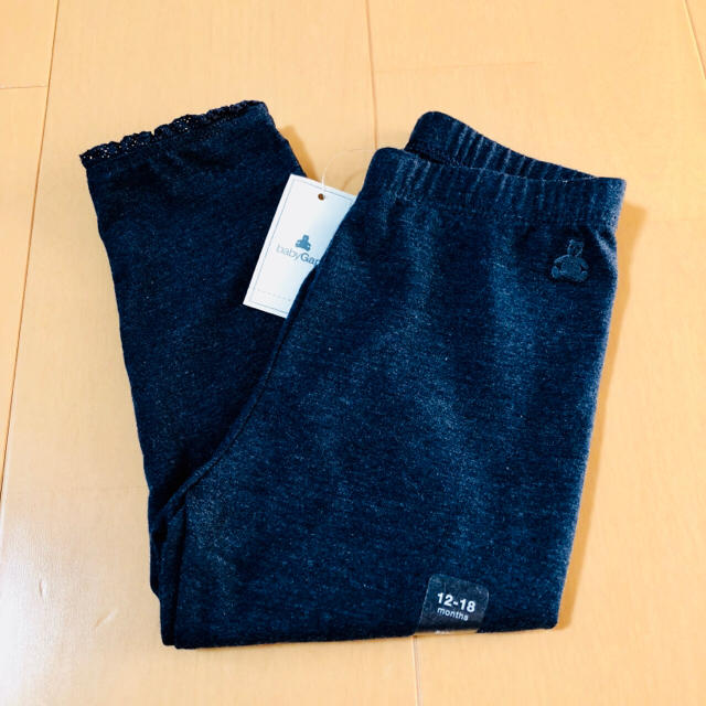 babyGAP(ベビーギャップ)のbabyGAP☆レギンス2枚セット 80cm 今期新作 ボトムス パンツ 花柄 キッズ/ベビー/マタニティのベビー服(~85cm)(パンツ)の商品写真