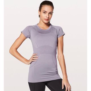 ルルレモン(lululemon)の新品未使用 ルルレモン  トップス 4(ヨガ)