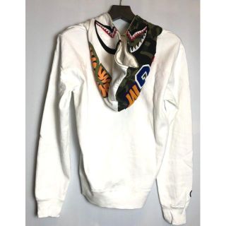 アベイシングエイプ(A BATHING APE)の希少◆国内正規品◆ アベイシングエイプ シャークフルジップパーカー 白 L(パーカー)