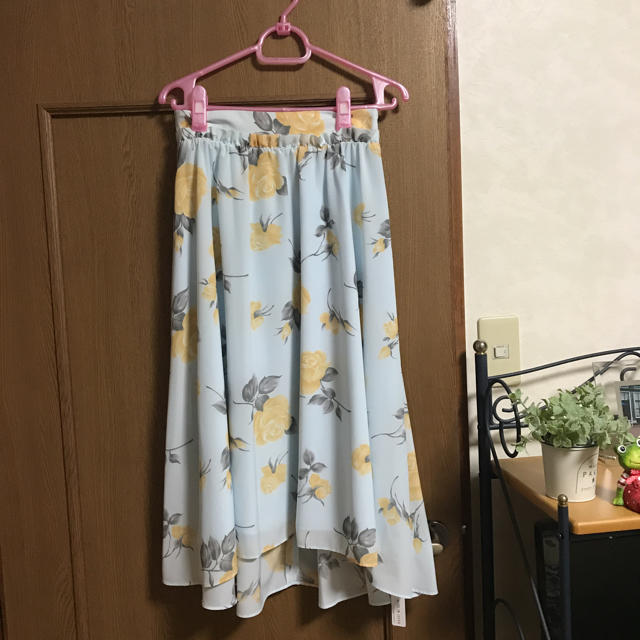 CECIL McBEE(セシルマクビー)の花柄スカート レディースのスカート(ロングスカート)の商品写真