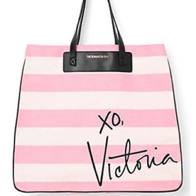 Victoria's Secret(ヴィクトリアズシークレット)のVictorias's Secret シグニチャー ラージトートバッグ レディースのバッグ(トートバッグ)の商品写真