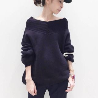 アパルトモンドゥーズィエムクラス(L'Appartement DEUXIEME CLASSE)の新品タグ付きアパルトモン Jacquared V/N KNIT ネイビー完売品(ニット/セーター)