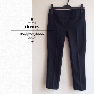 セオリー(theory)のtheory 美品 クロップトパンツ 黒(クロップドパンツ)