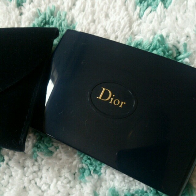 Dior(ディオール)のDior*ﾐﾆﾒｲｸﾊﾟﾚｯﾄﾞ コスメ/美容のベースメイク/化粧品(その他)の商品写真