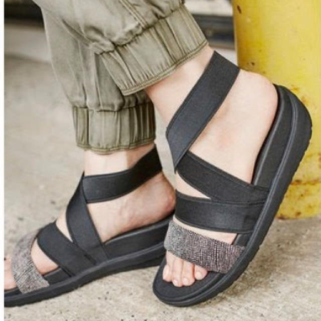 fitflop(フィットフロップ)のfitflop  フィットフロップ 新品 グラデエーター サンダル ７サイズ レディースの靴/シューズ(サンダル)の商品写真