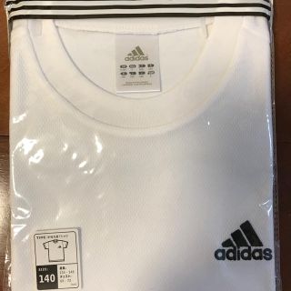 アディダス(adidas)のadidas 半袖 丸首 Tシャツ 140(Tシャツ/カットソー)