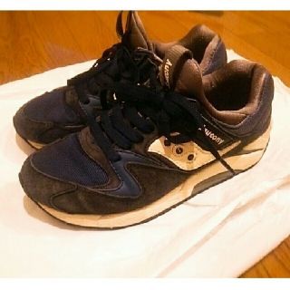 サッカニー(SAUCONY)のsaucony スニーカー(スニーカー)